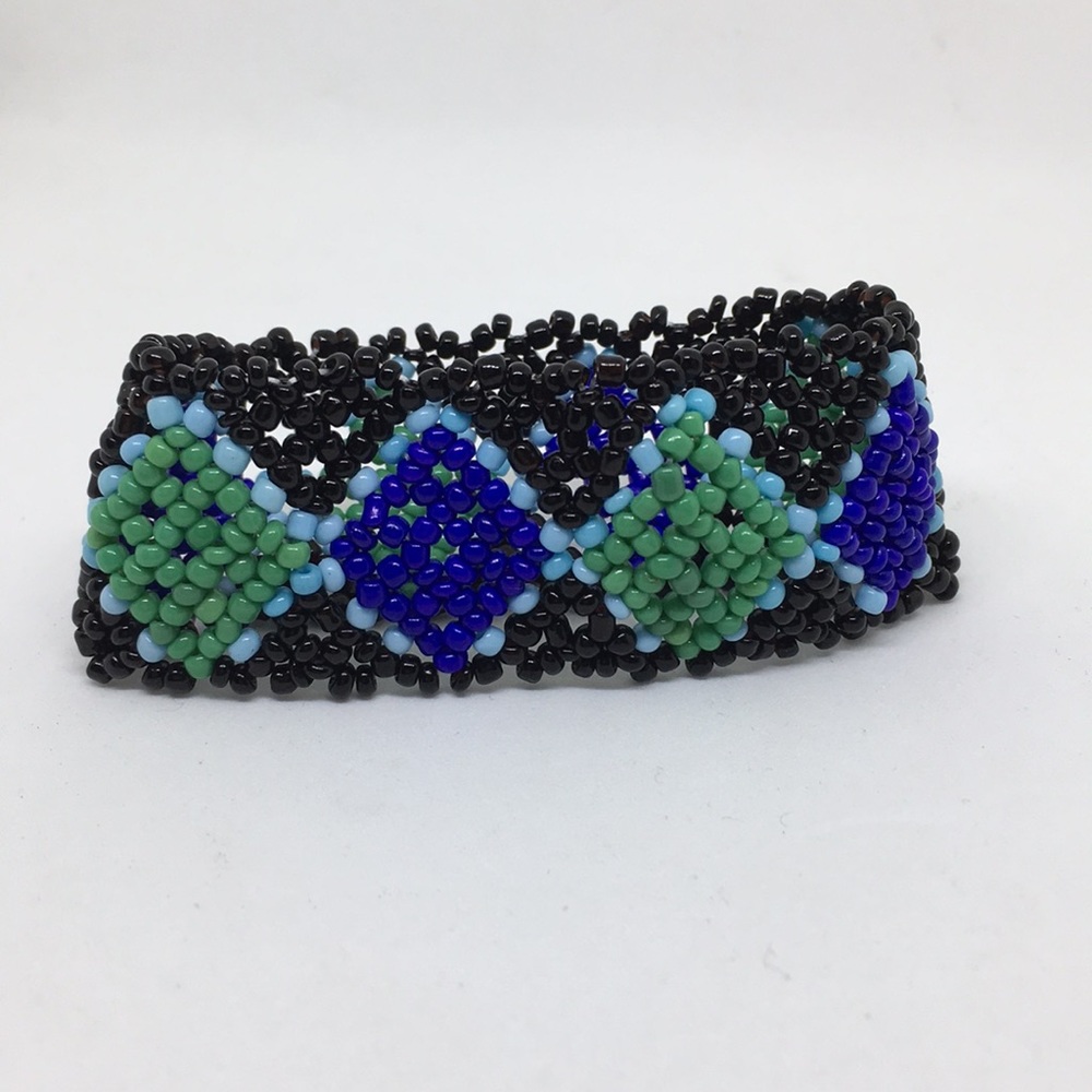 Stretchy Bracelet 6.